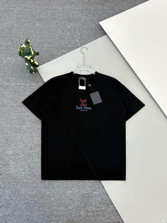 Picture of Louis Vuitton T Shirts Short _SKULVS-XLm6tx647273